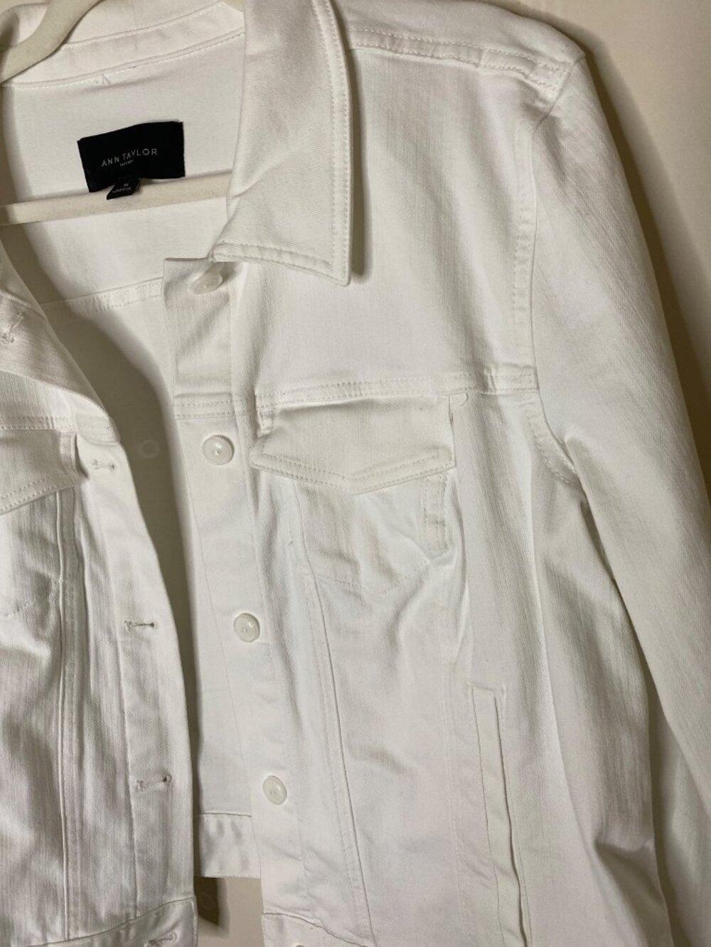 Ann Taylor Womens XL White Denim Jacket Stretch Button Front Trucker Coat - Picture 6 of 7